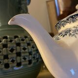 Teapot set and mill stream dish