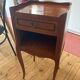 Table de chevet style Louis XV en merisier