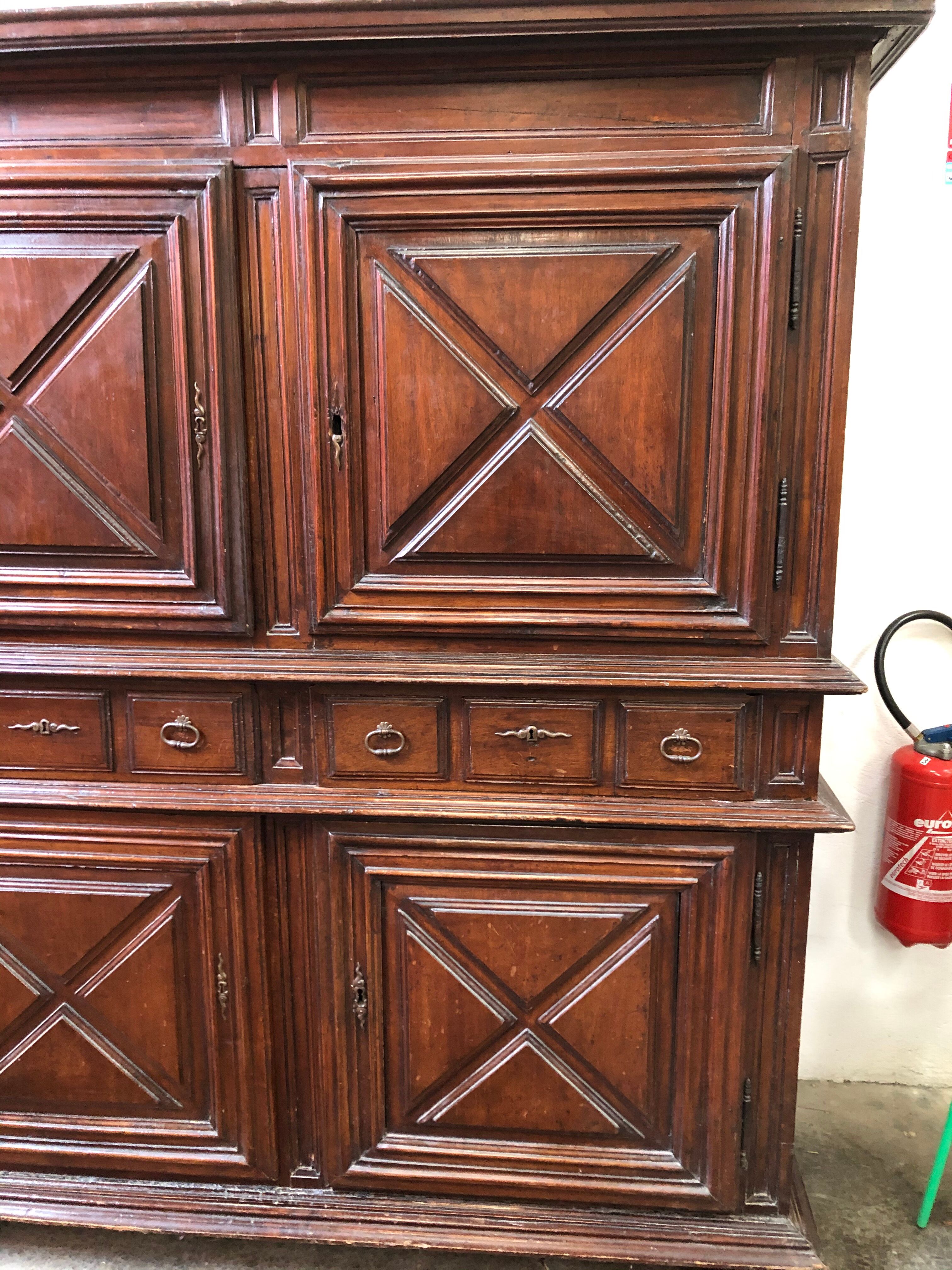 Buffet  2 corps ancien 17/18 éme siècle