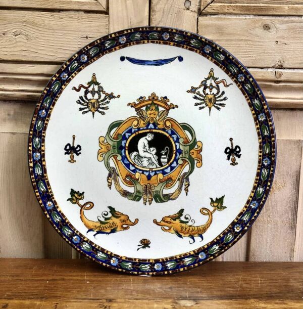 Assiette lentille plat Gien Renaissance fond blanc XIX