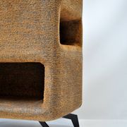 Cabinet — un objet de rangement sculptural fait à la main par Zachte Zaken.