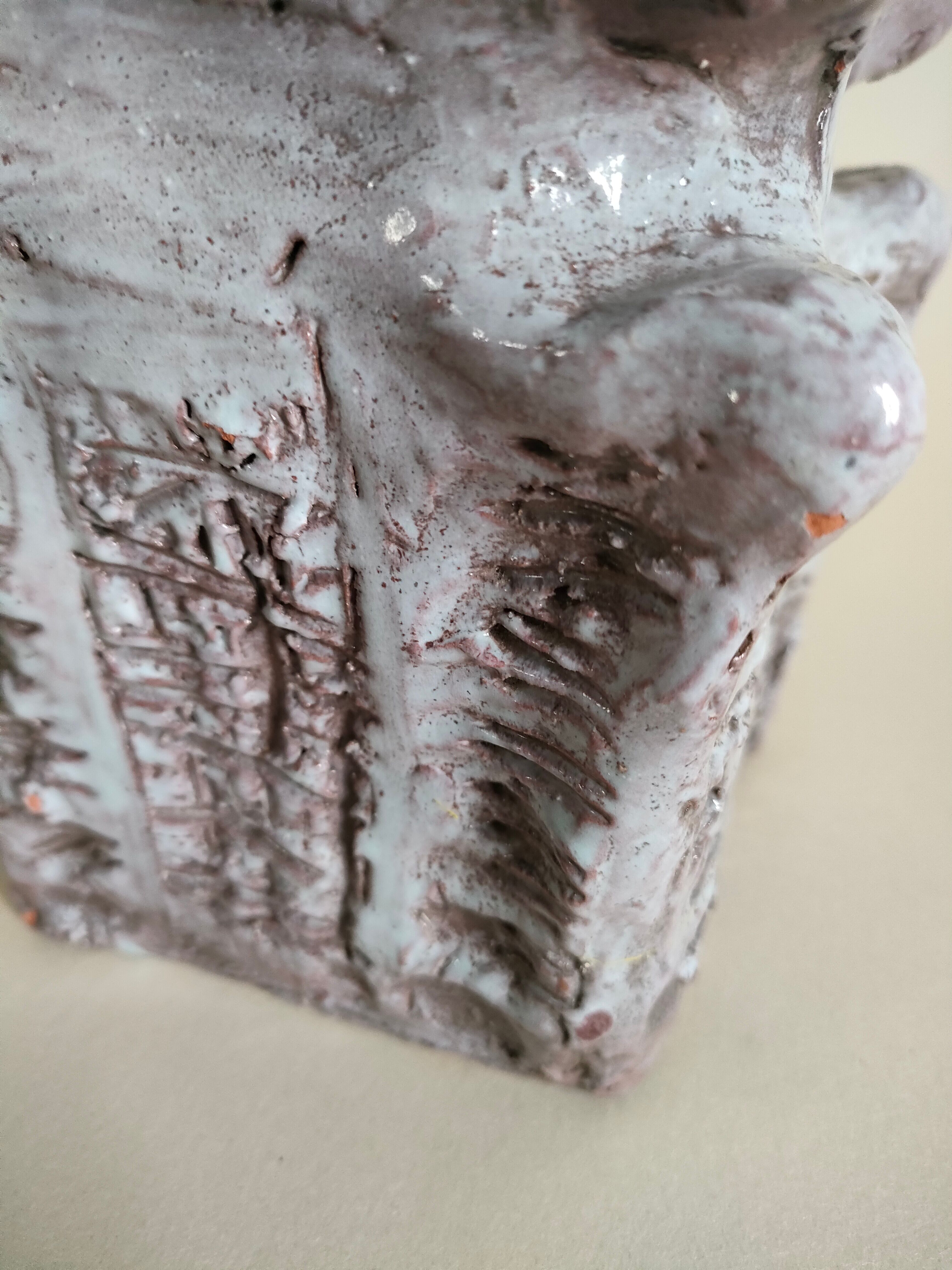 Sculpture vase