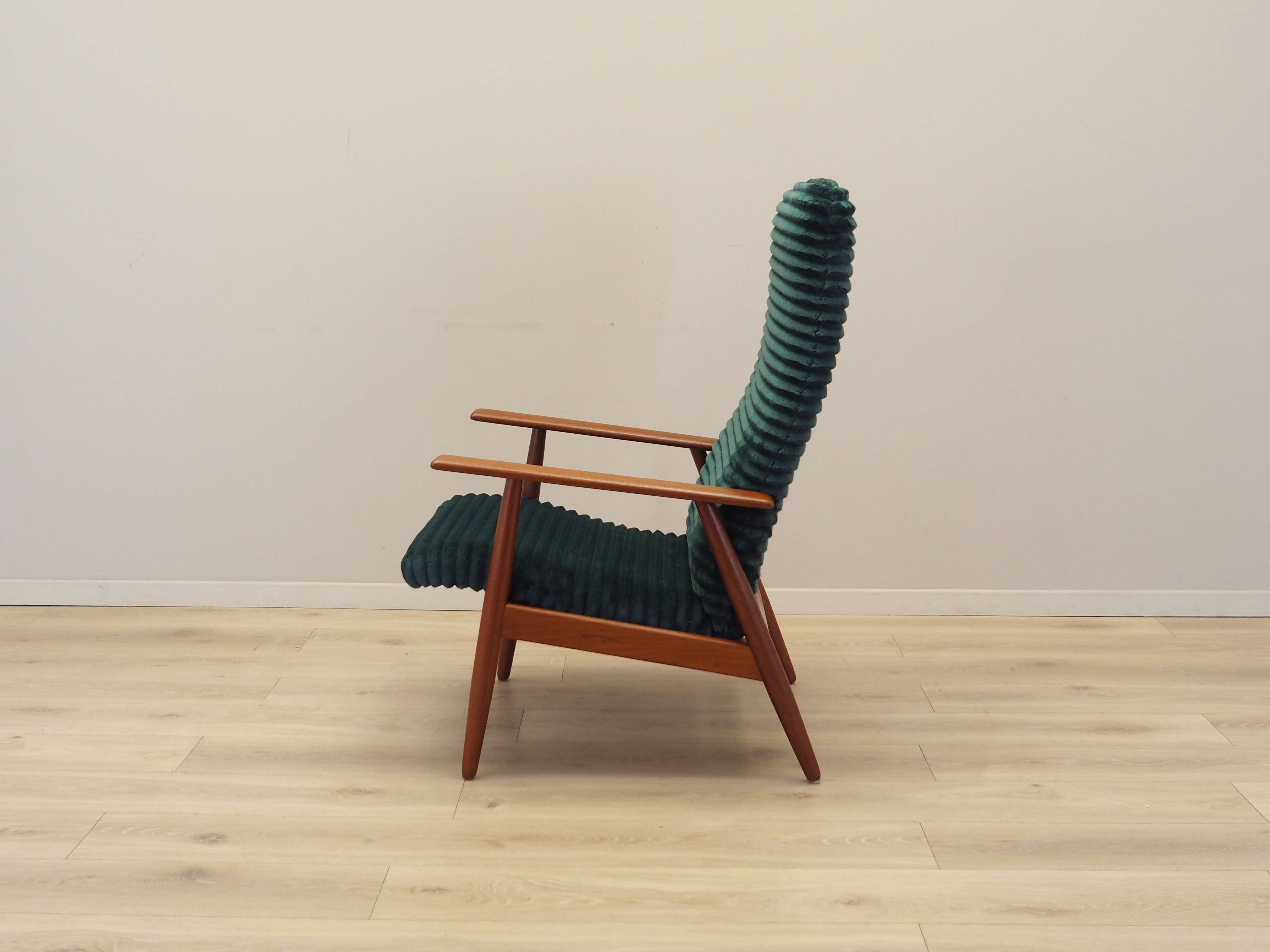 Fauteuil en velours, design danois, années 1970, production : Danemark