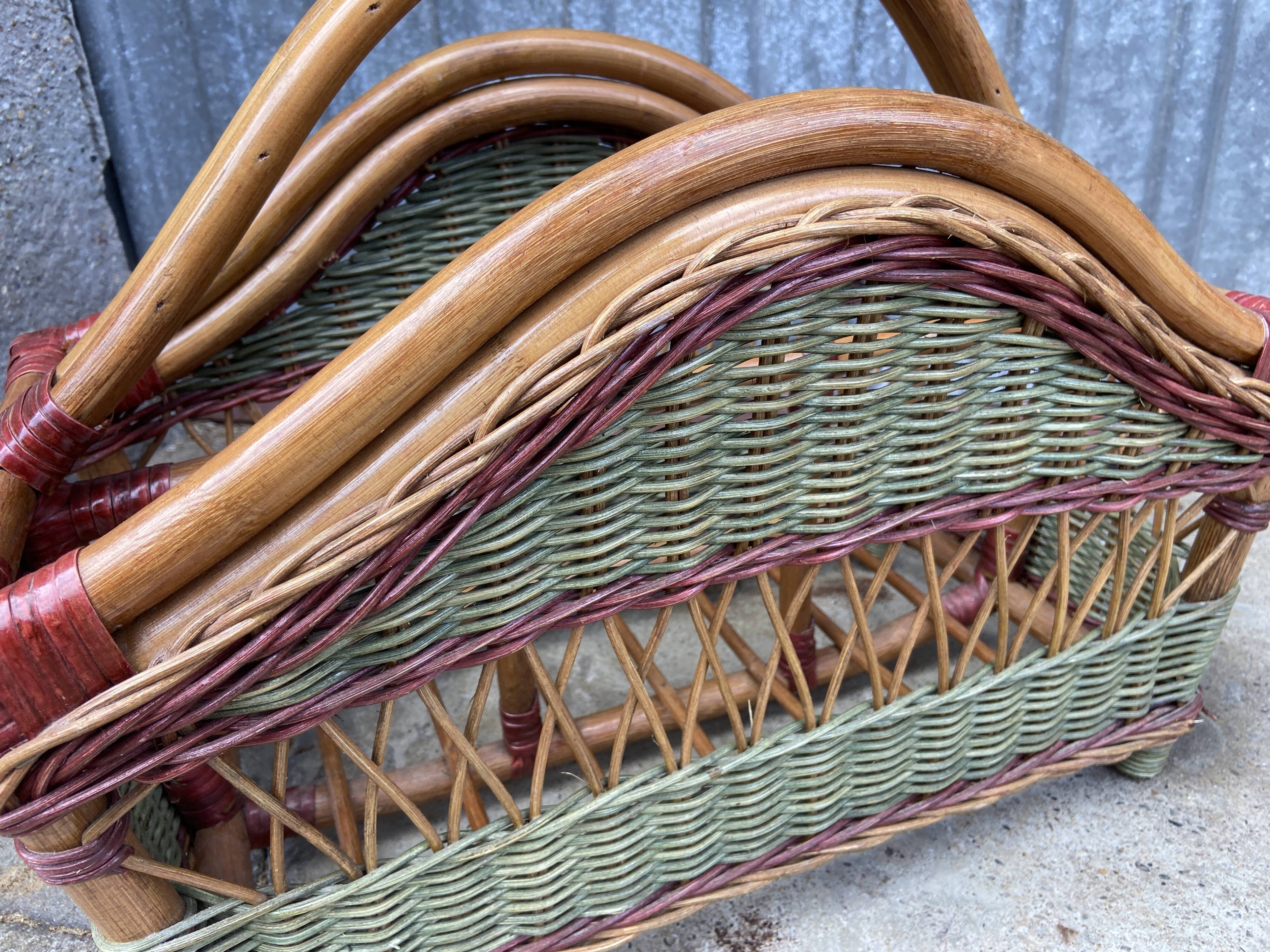 Door vintage rattan magazines