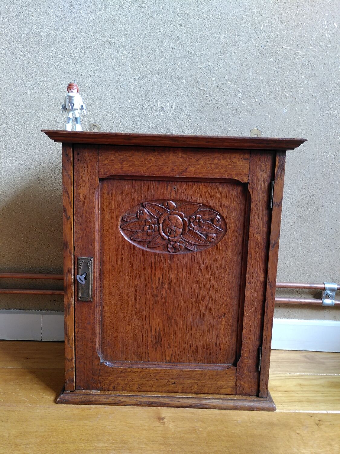 Art deco medicine cabinet