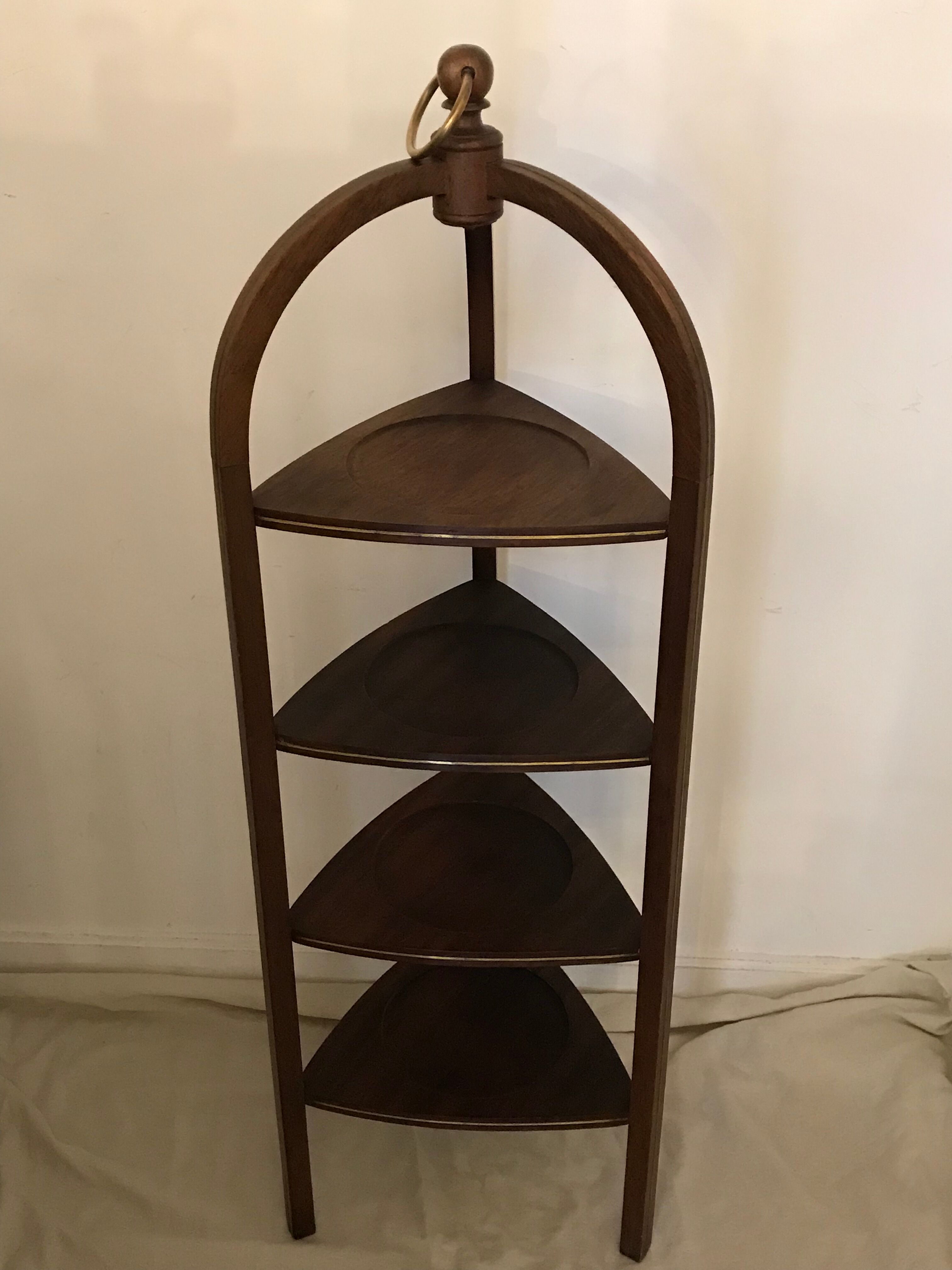 Shelf on feet or servant dumb wooden tripod