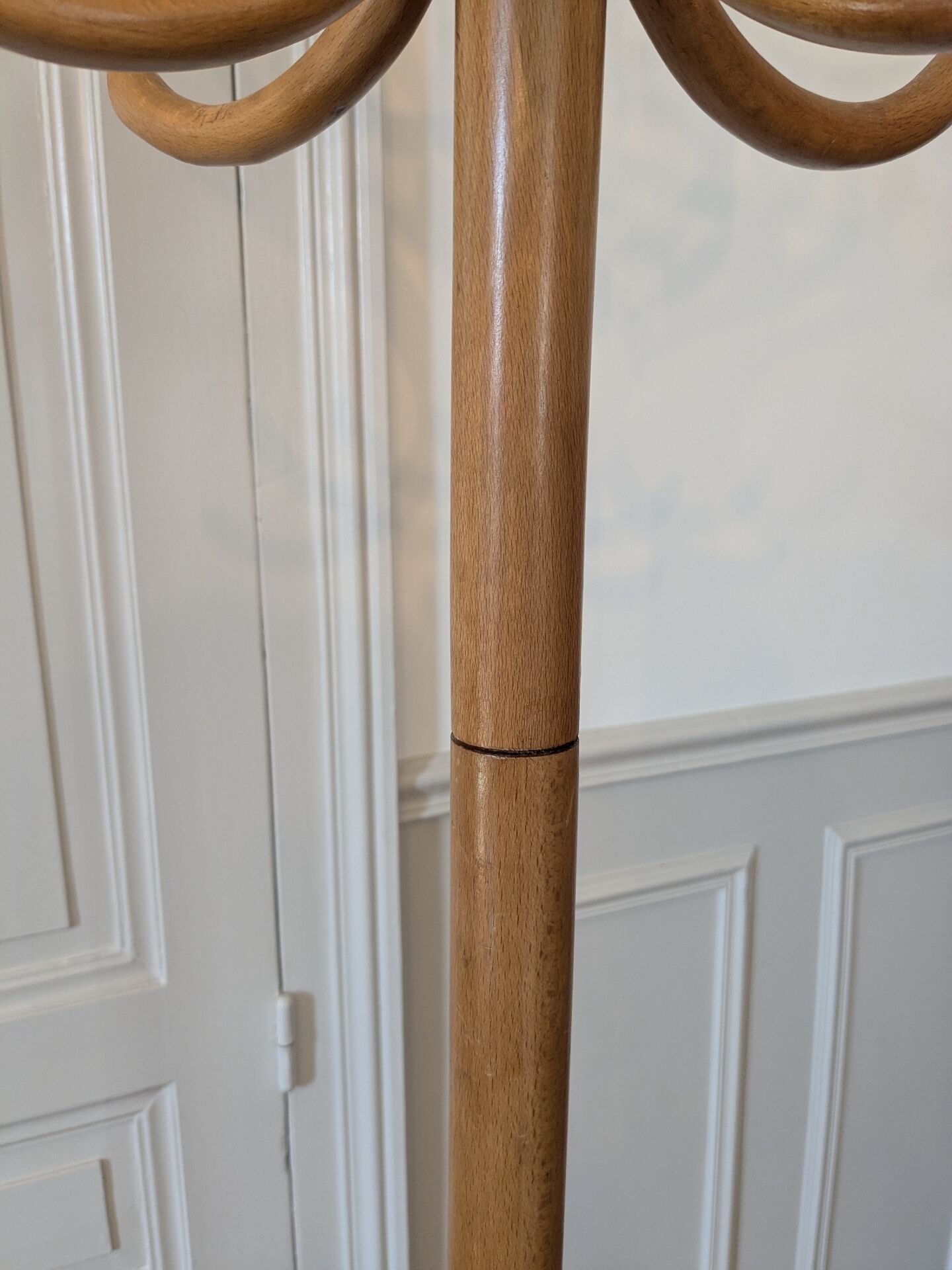 Parrot coat rack