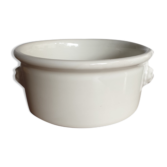 White dish