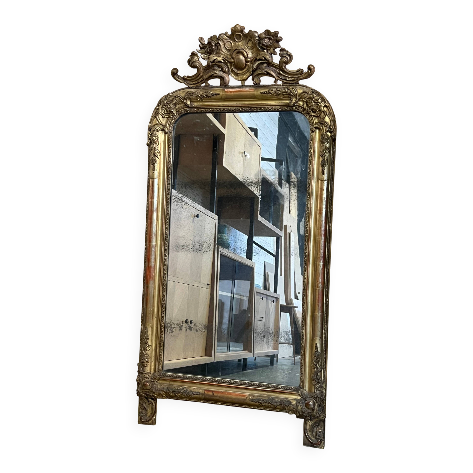 Louis Philippe mirror with a mercury pediment