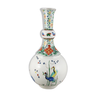 Vase in Chantilly Porcelain