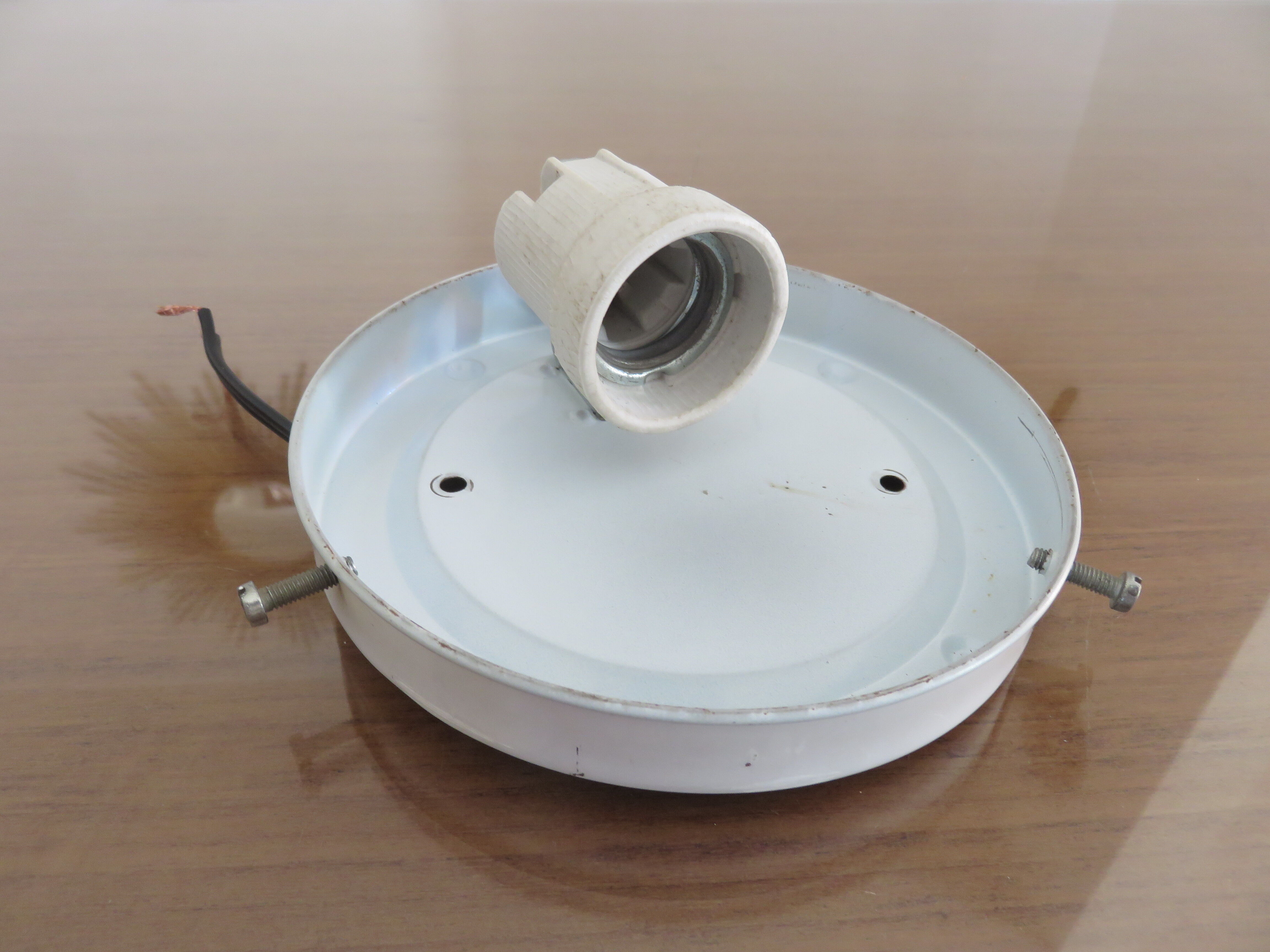 Ceiling lamp in opaline and lacquered metal 60s 70s