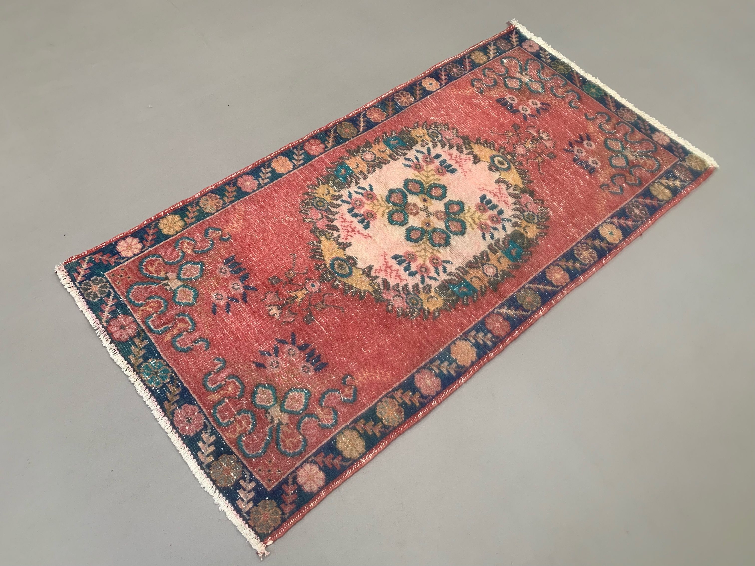 Vintage turkish oushak rug 160x89 cm carpet
