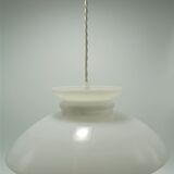 White opaline suspension