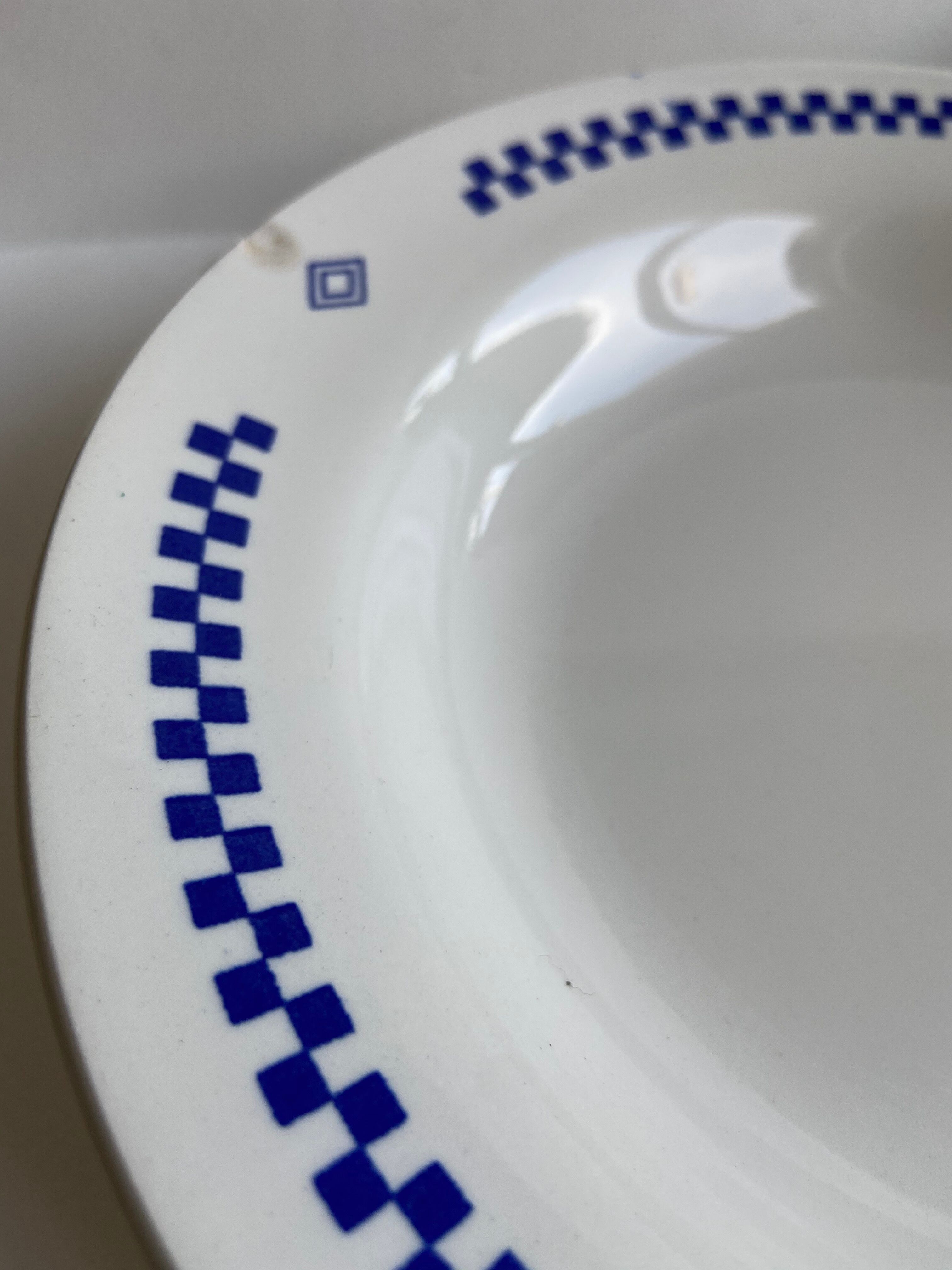 Set of 8 Lustucru hollow plates