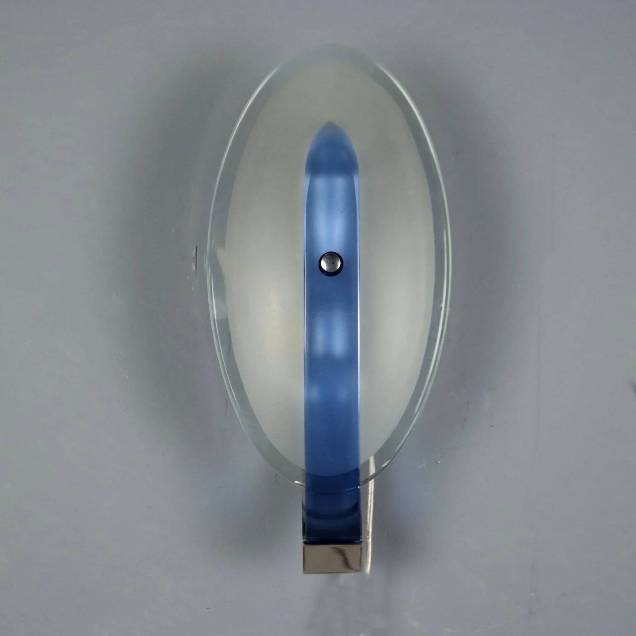 Vintage wall light in glass and metal, Italian design, 1960s.