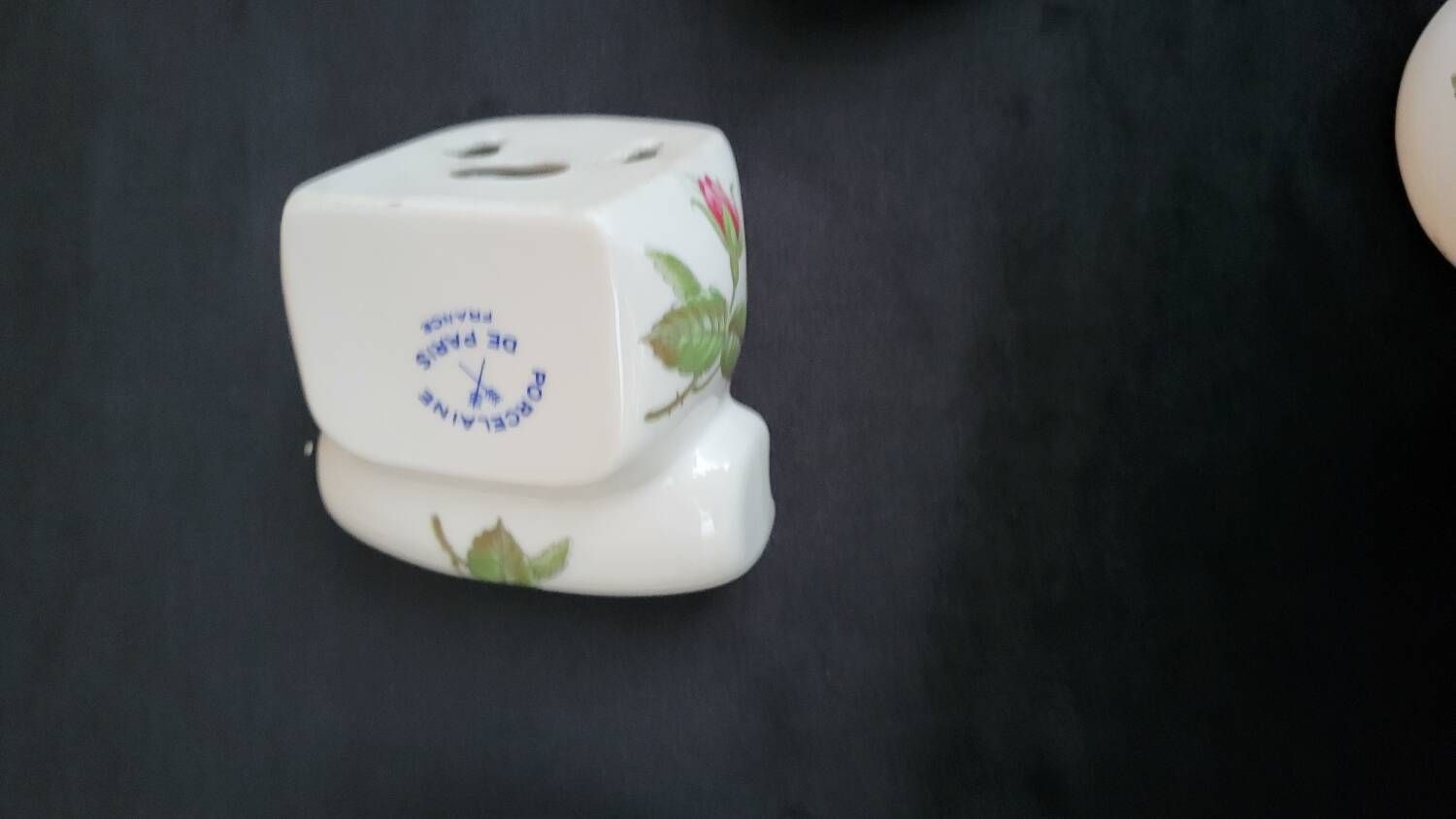 Wall mounted coat rack: Paris porcelain bathroom accessories