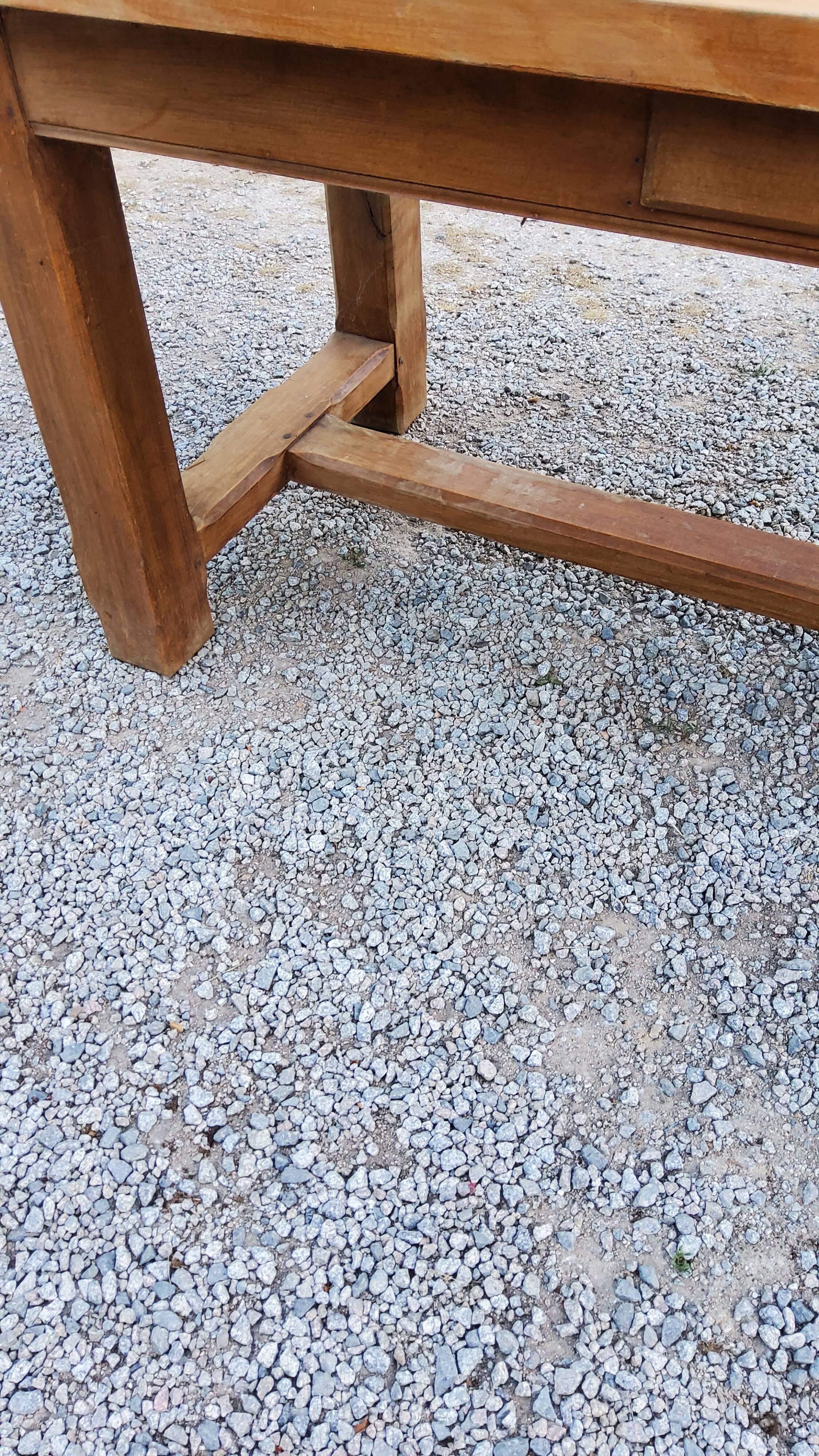 Table de ferme en hêtre et chêne 1 tiroir en ceinture 200cm