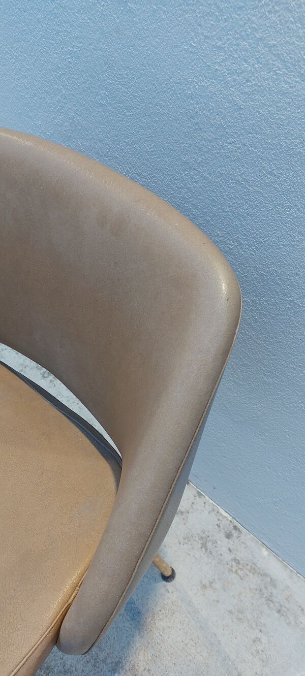 Chaise de bureau dit tonneau vintage 1960s
