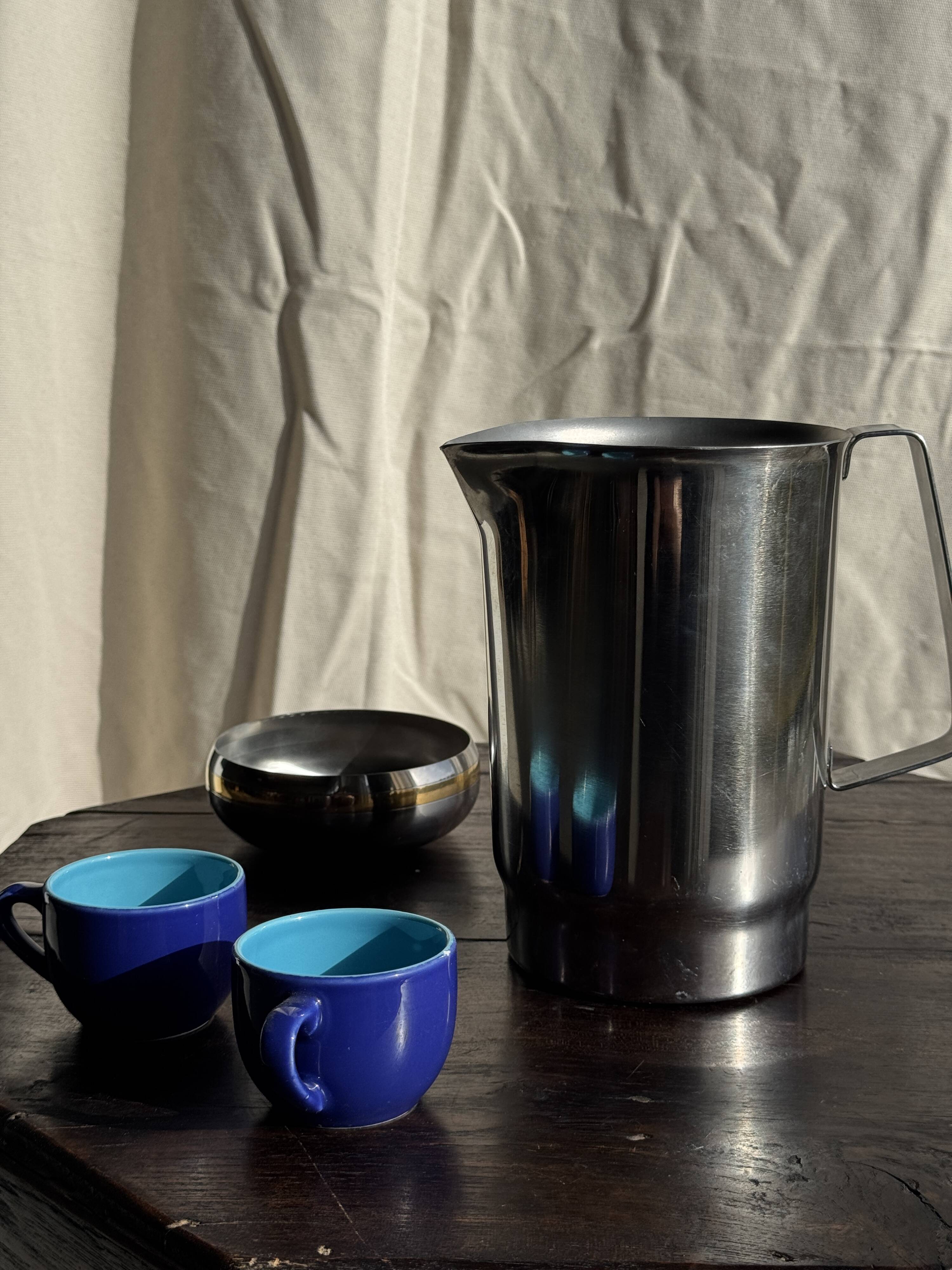 Large silver-plated jug H20 D14.5