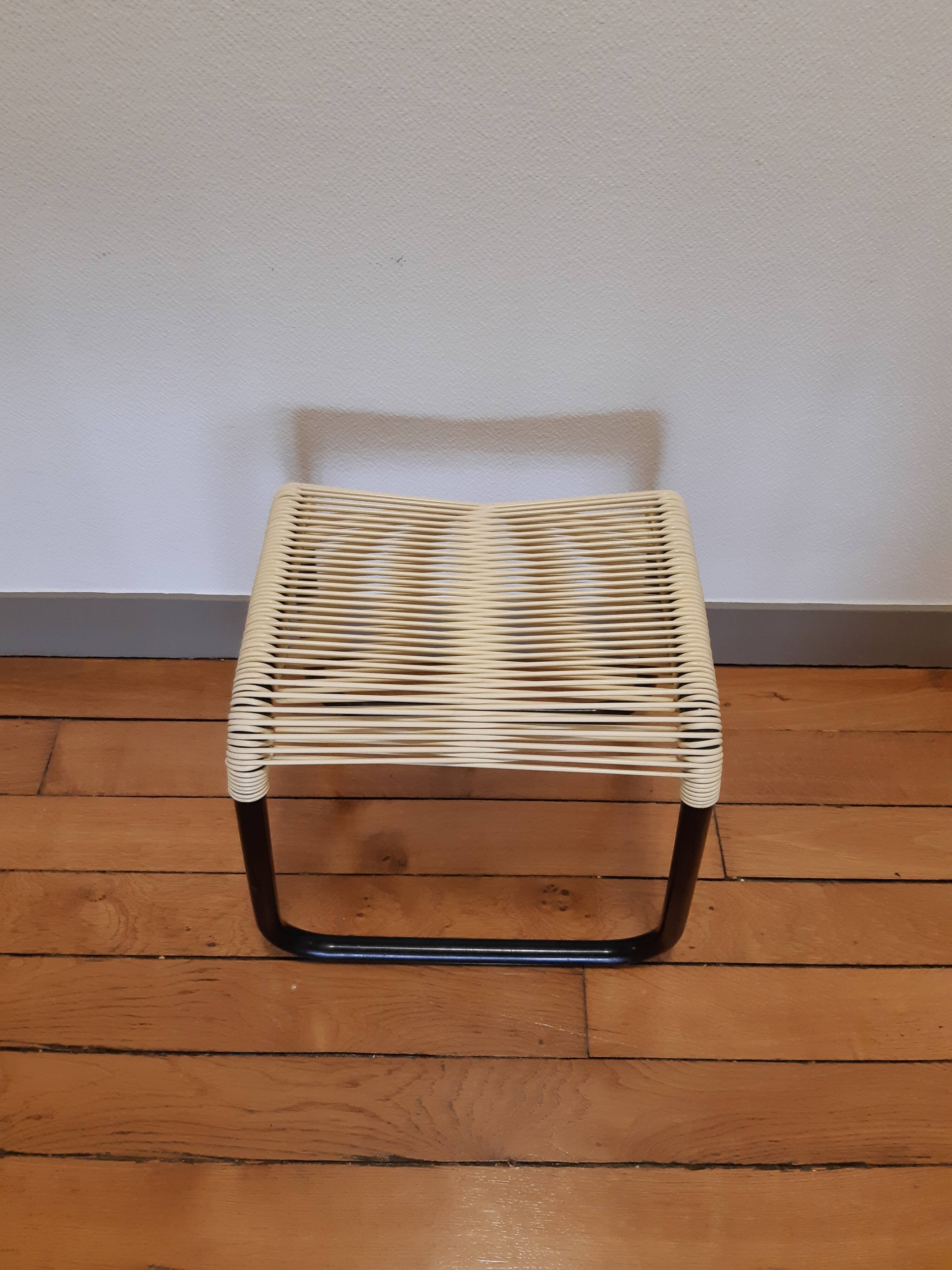 Vintage scoubidou metal tabouret