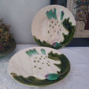 Two old asparagus plates in Salins barbotine