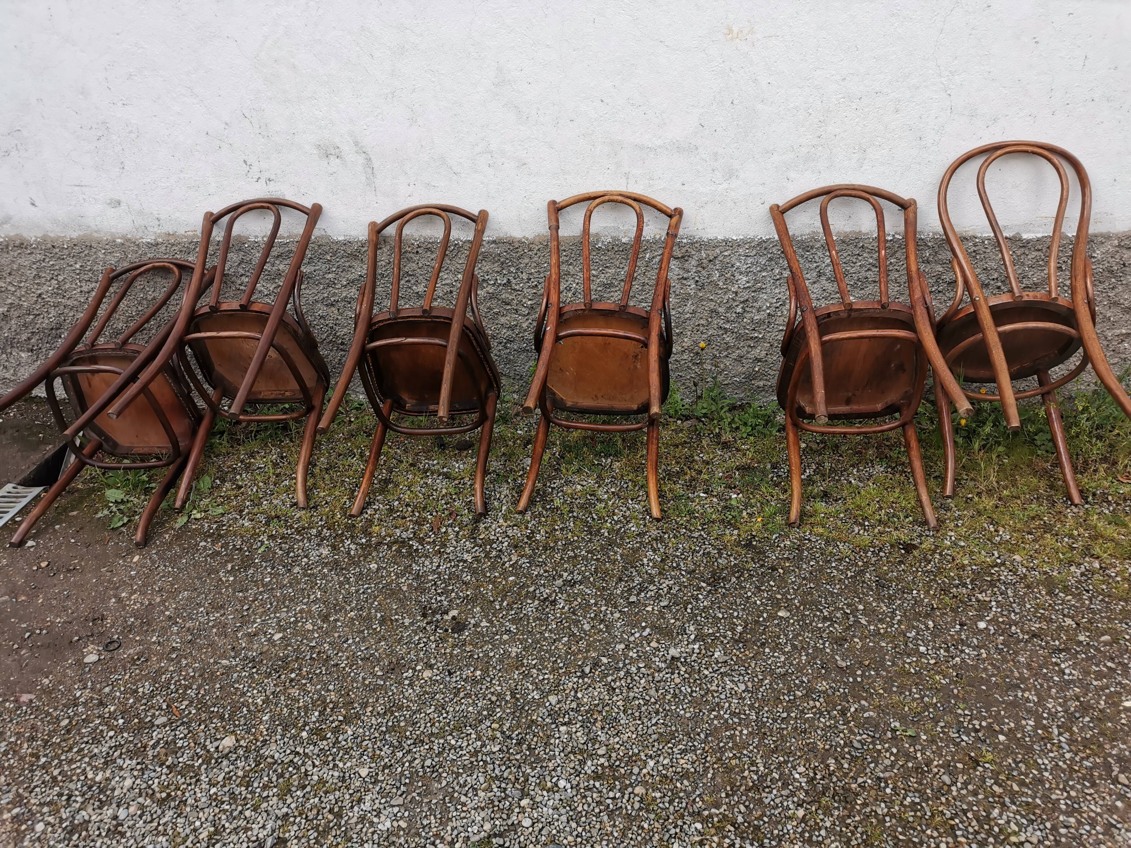 Lot de six chaises bistrot bois tourné Fischel Luterma