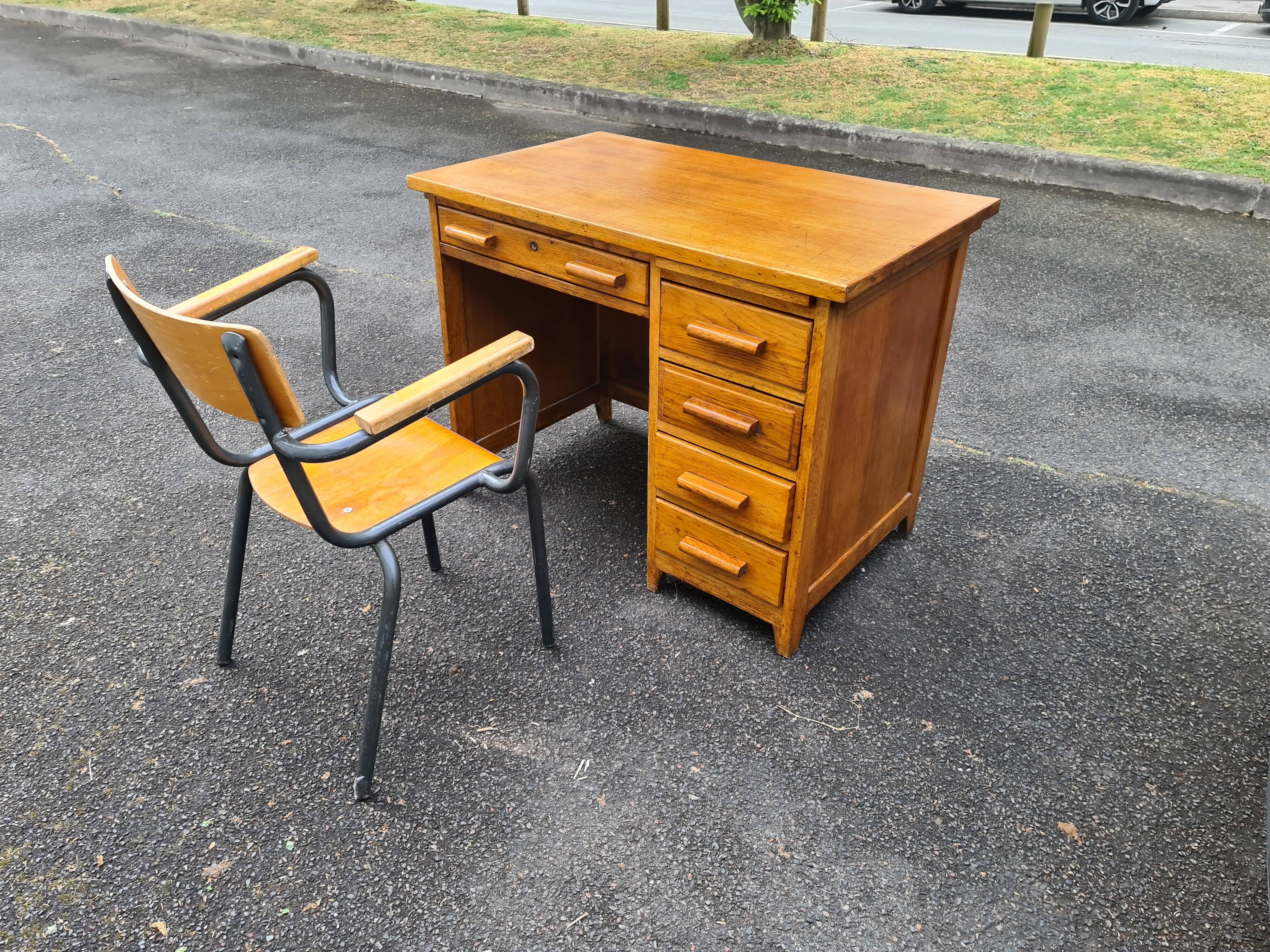 Bureau vintage maître d'école circa 1950