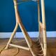 Lampadaire liseuse vintage en rotin
