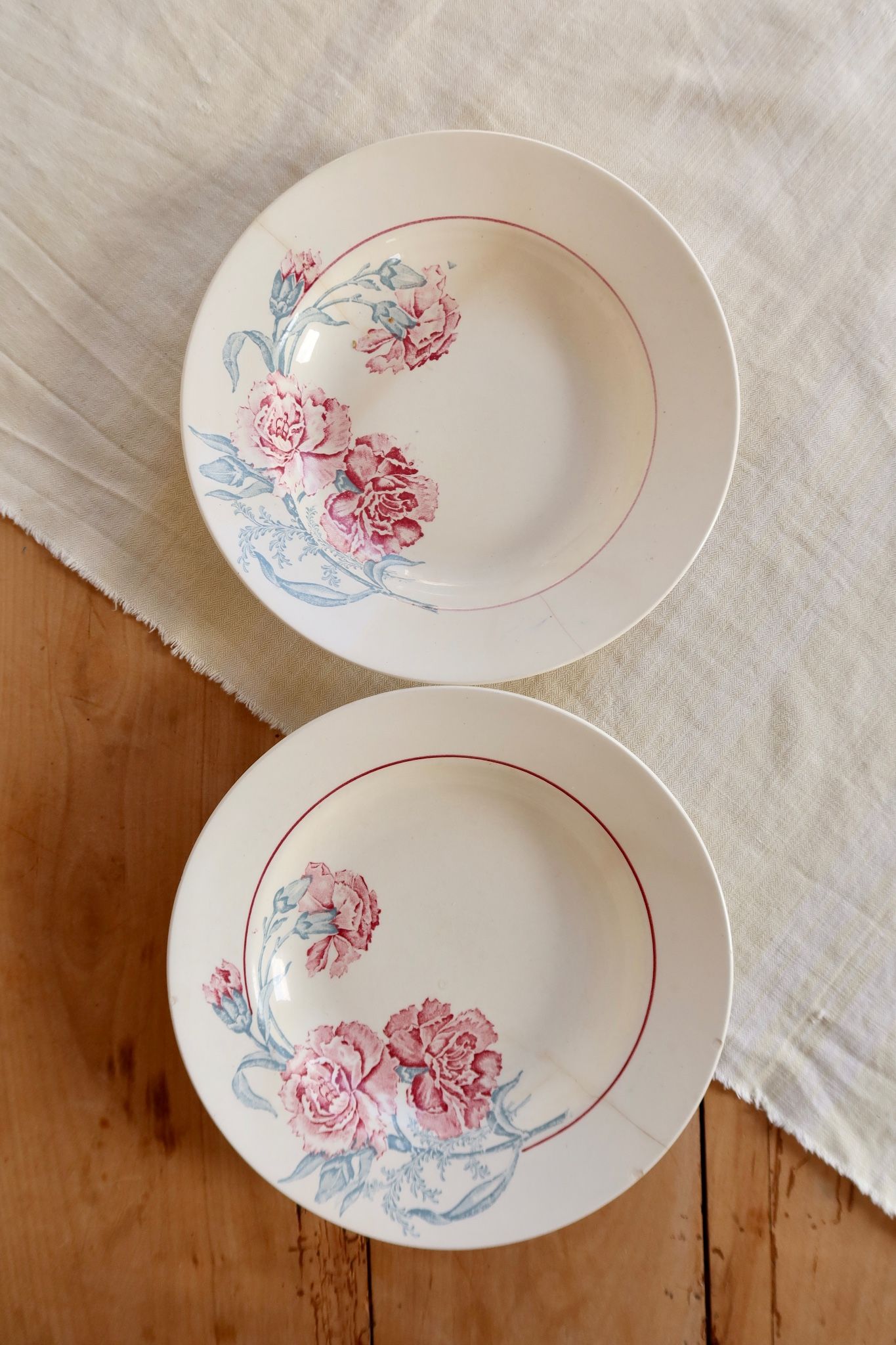 Vintage hollow plate from Saint-Amand, ironstone, Antibes design.