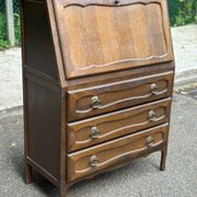 Secretary desk with a drop-down front in solid wood, Louis XV style.