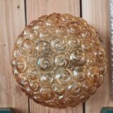 Plafonnier d'Helena Tynell motif escargot verre moulé