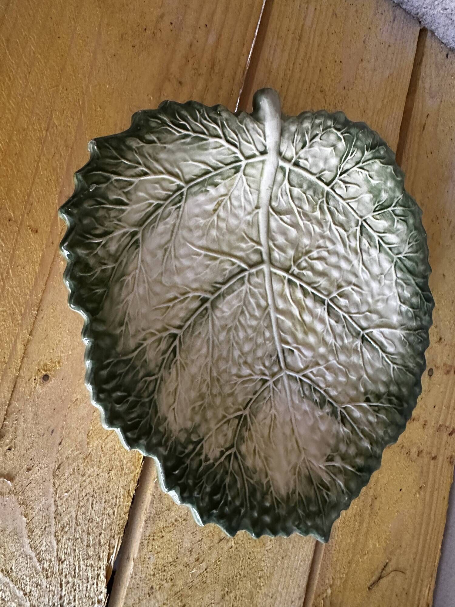 Empty Pocket / Basket / Ceramic Dish Barbotine Cabbage Leaf signed GV