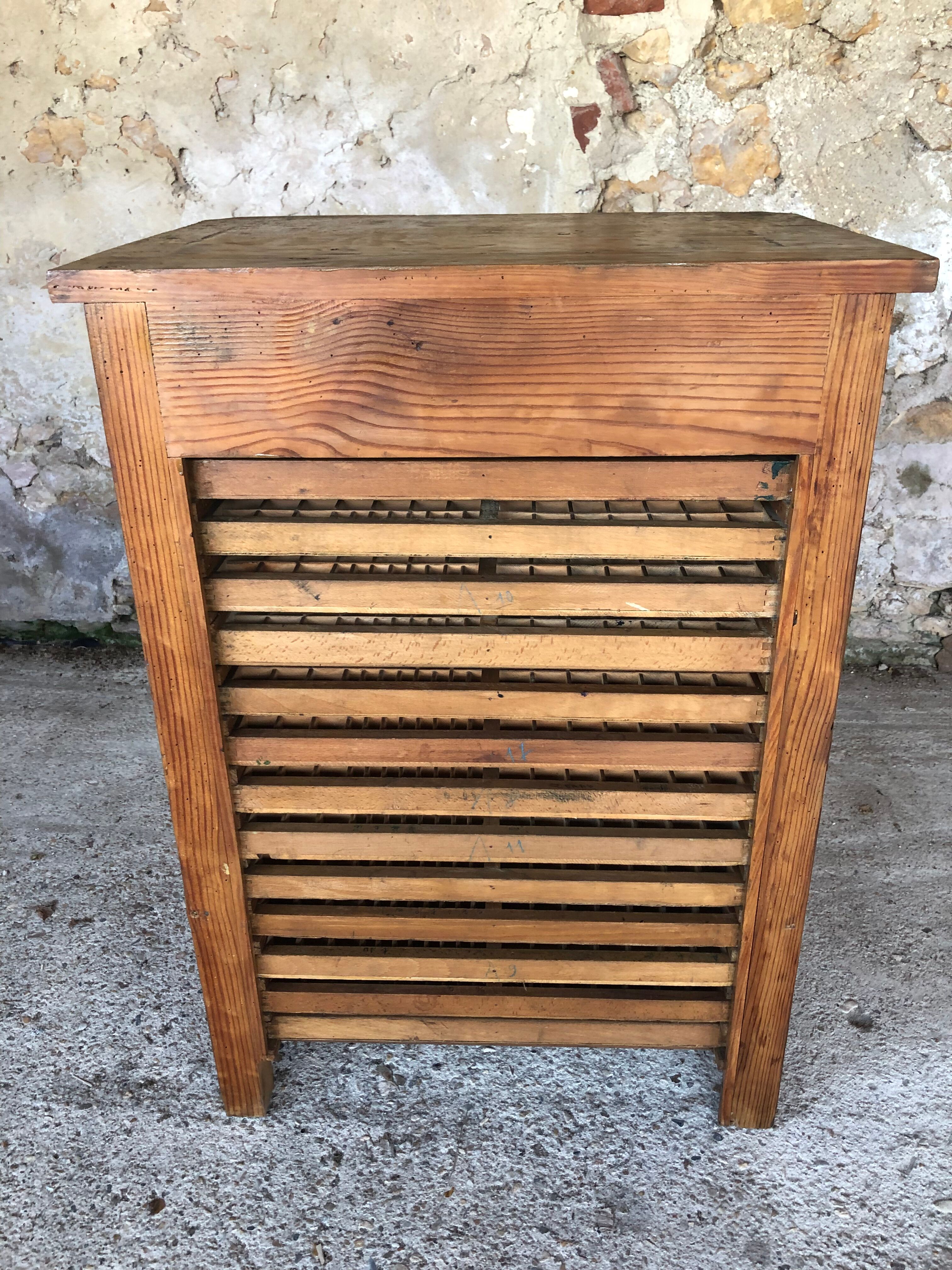 Oak craft cabinet has 13 drawers circa 40's / 50's
