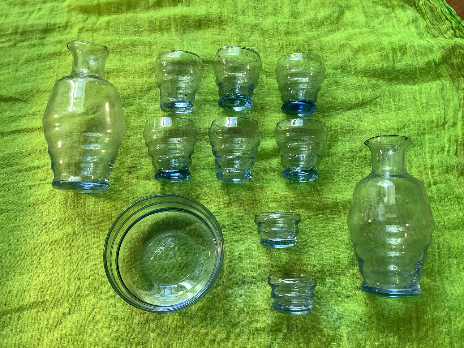 Vintage 1930s glass doll's dinette