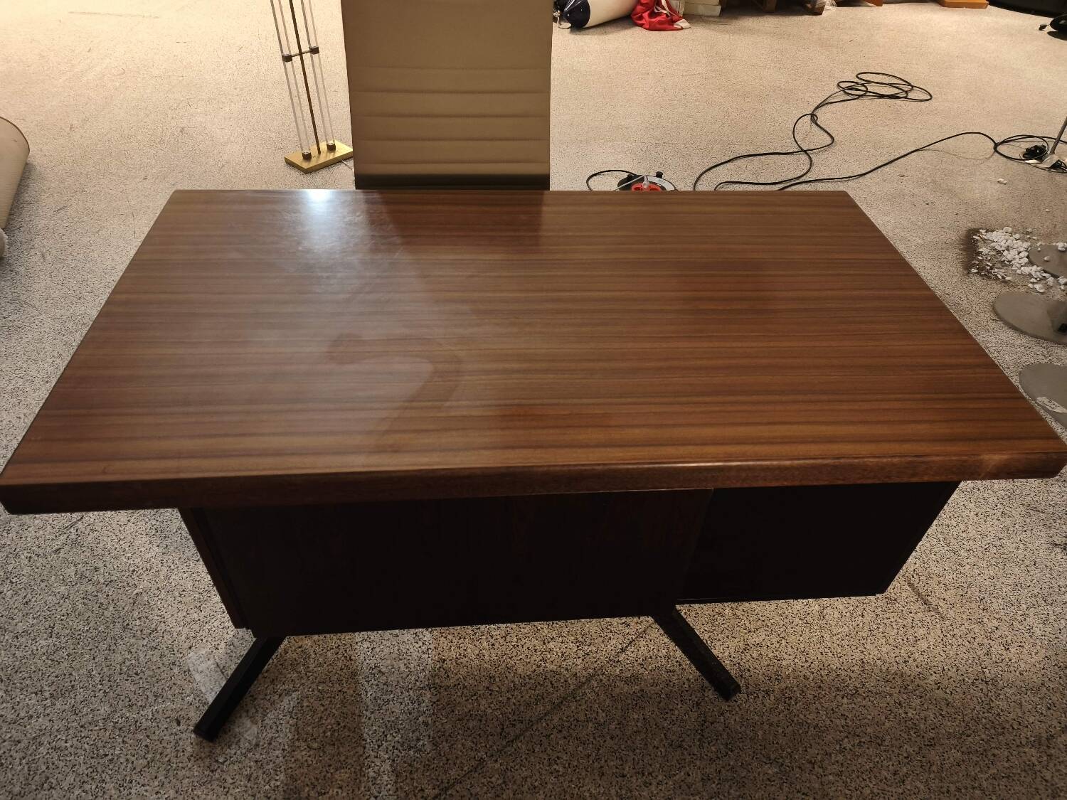 desk "Sistema" designed by Daciano da Costa