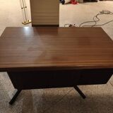 desk "Sistema" designed by Daciano da Costa