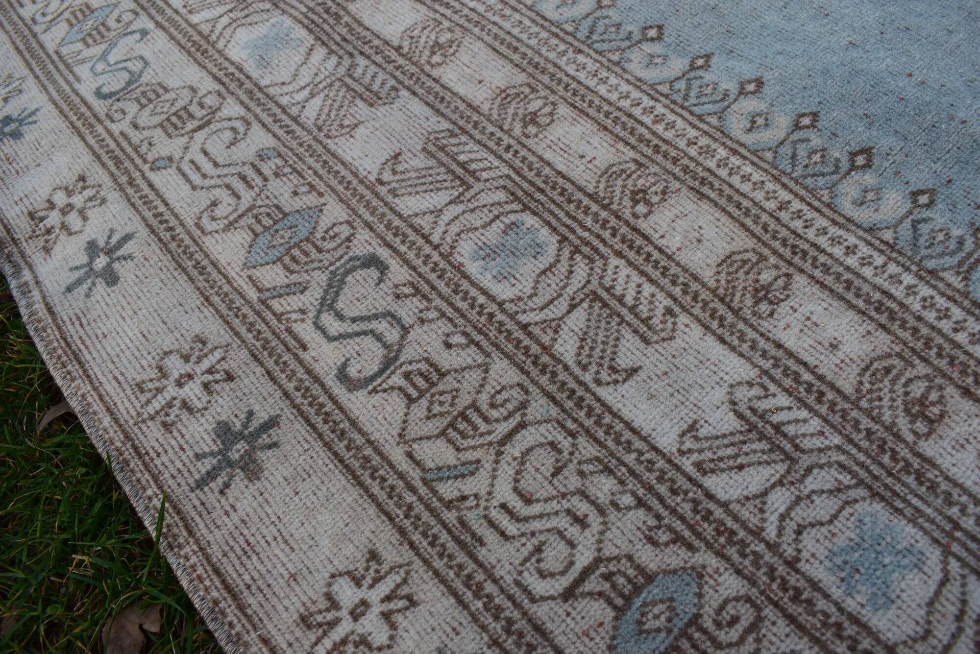 Vintage Turkish Oushak rug 212x265 cm