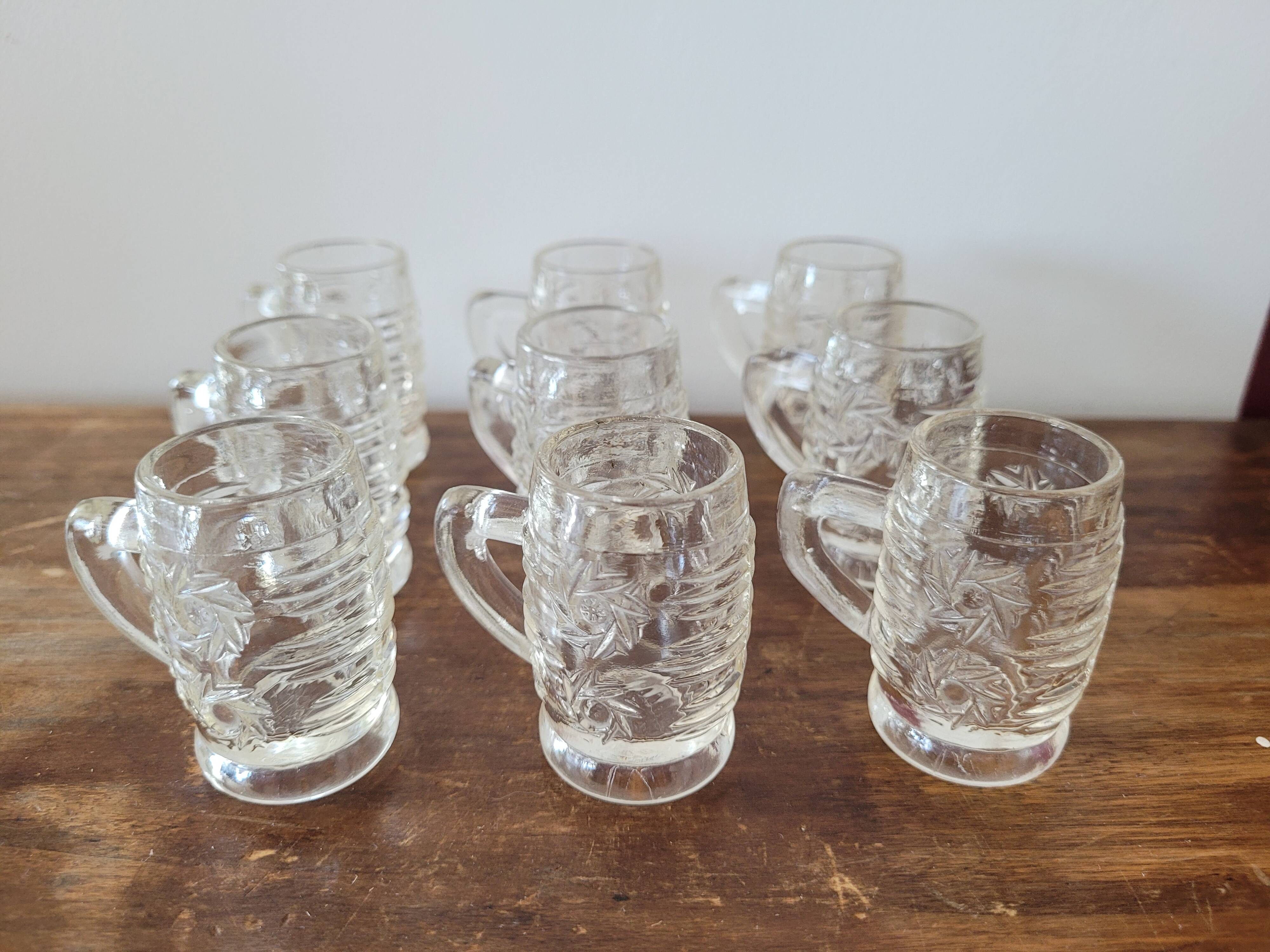 Lot 9 mini chopes verres à shot avec anse