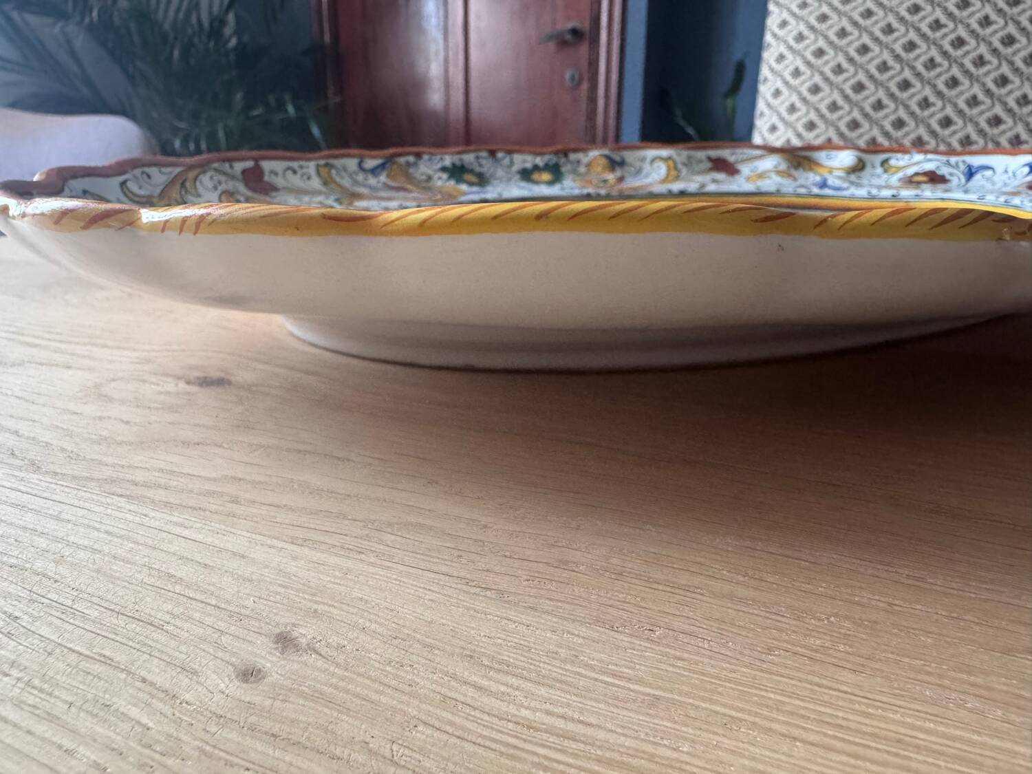 Large oval ceramic platter from Deruta