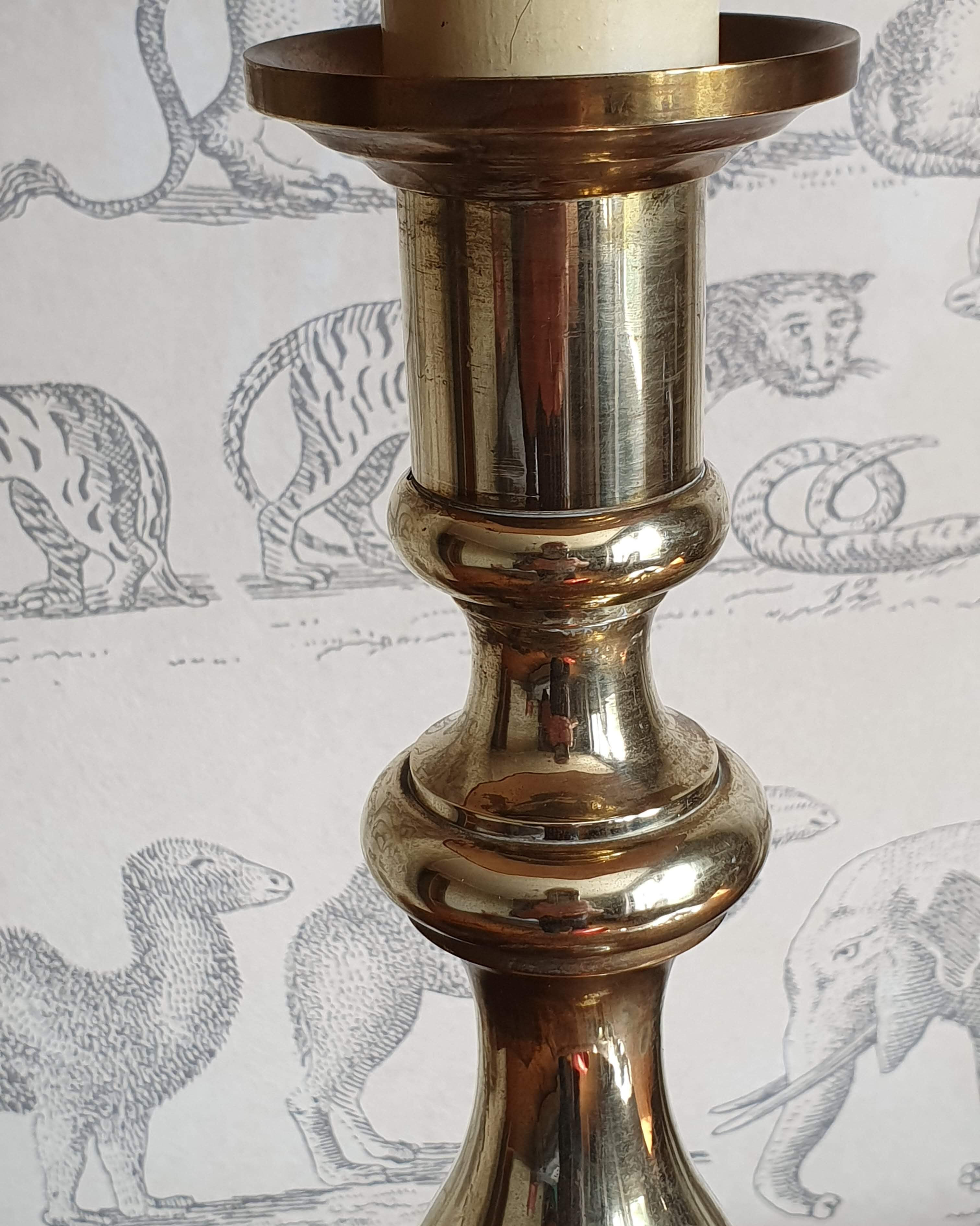 Gilded bronze lamp