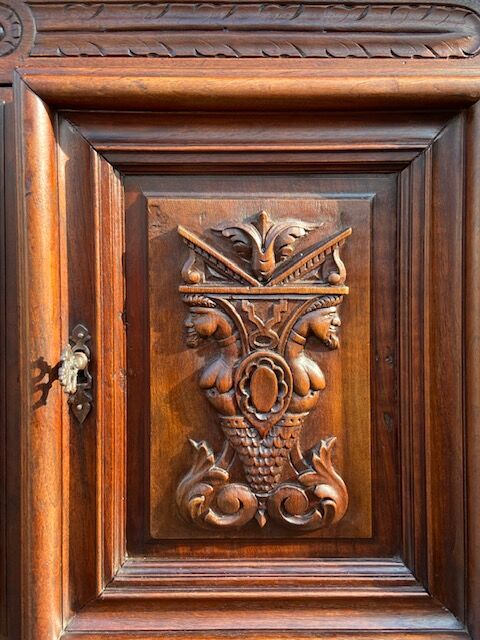 Cabinet louis XIII in walnut 19th era