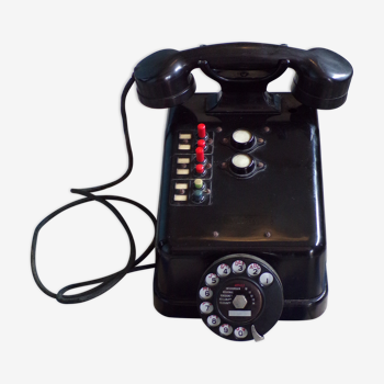 Téléphone de standard vintage à cadran