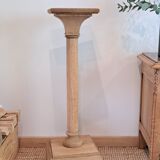 Light oak wood column