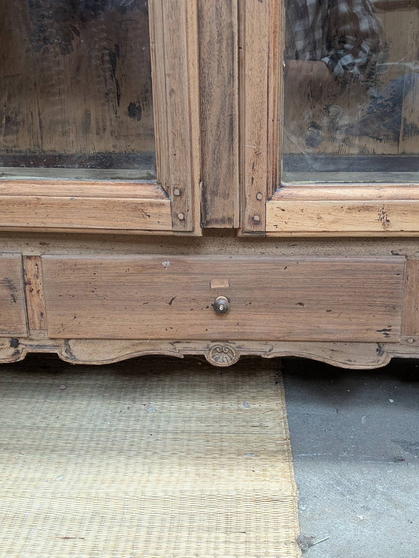 Vitrine brute Louis XV
