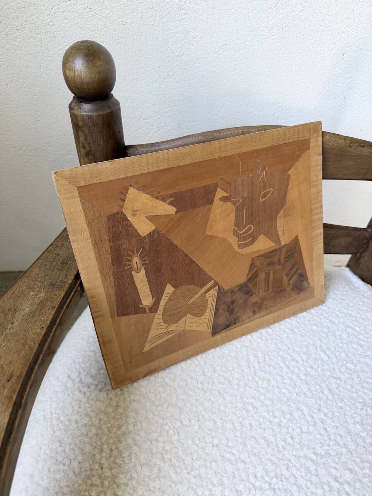 Panneau en marqueterie de bois inspiré de Picasso