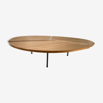 Miss Clover XXL coffee table from Airborne