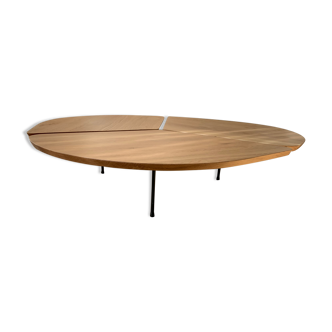 Miss Clover XXL coffee table from Airborne