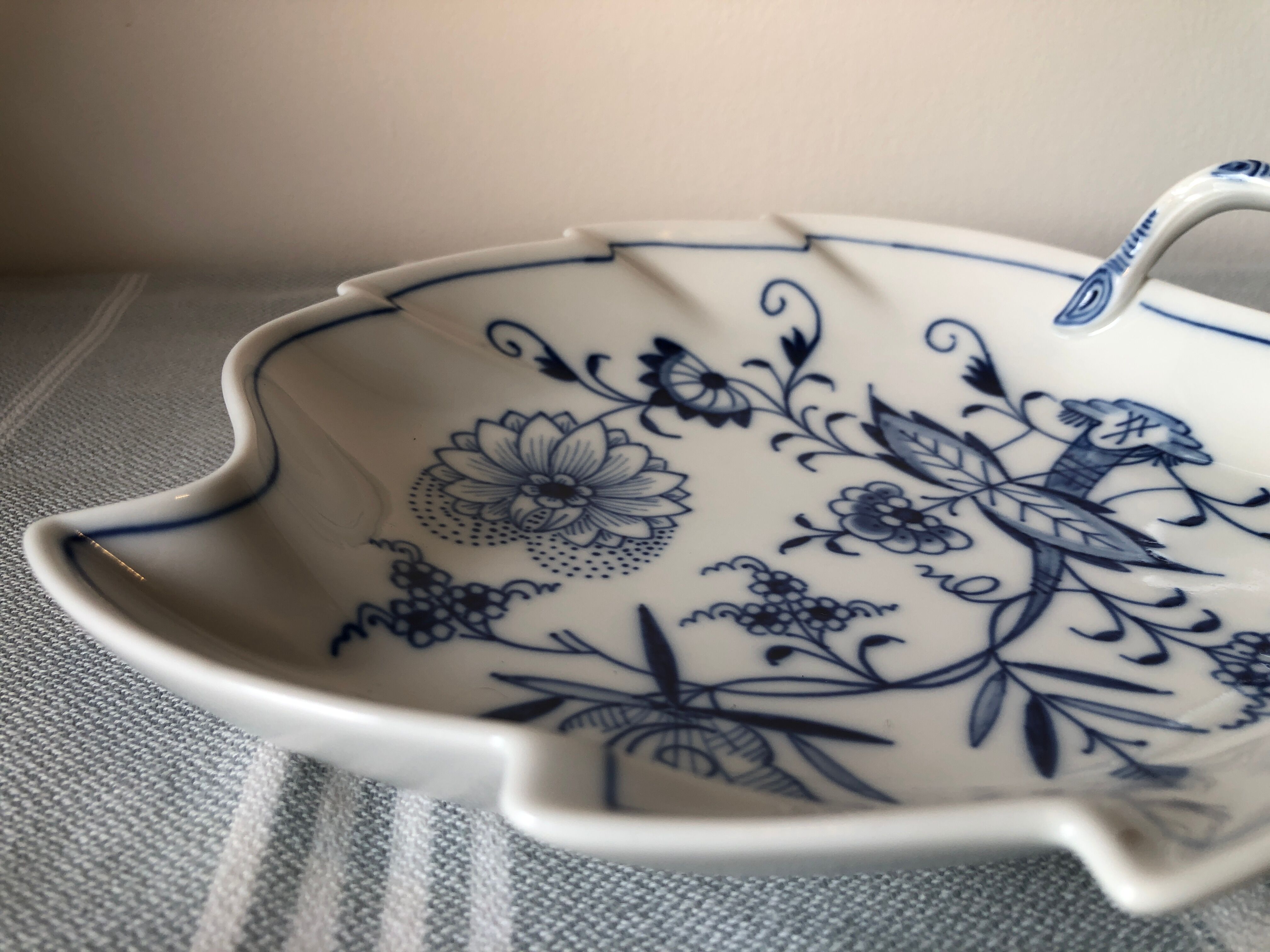 Collectible porcelain - messein - saucer