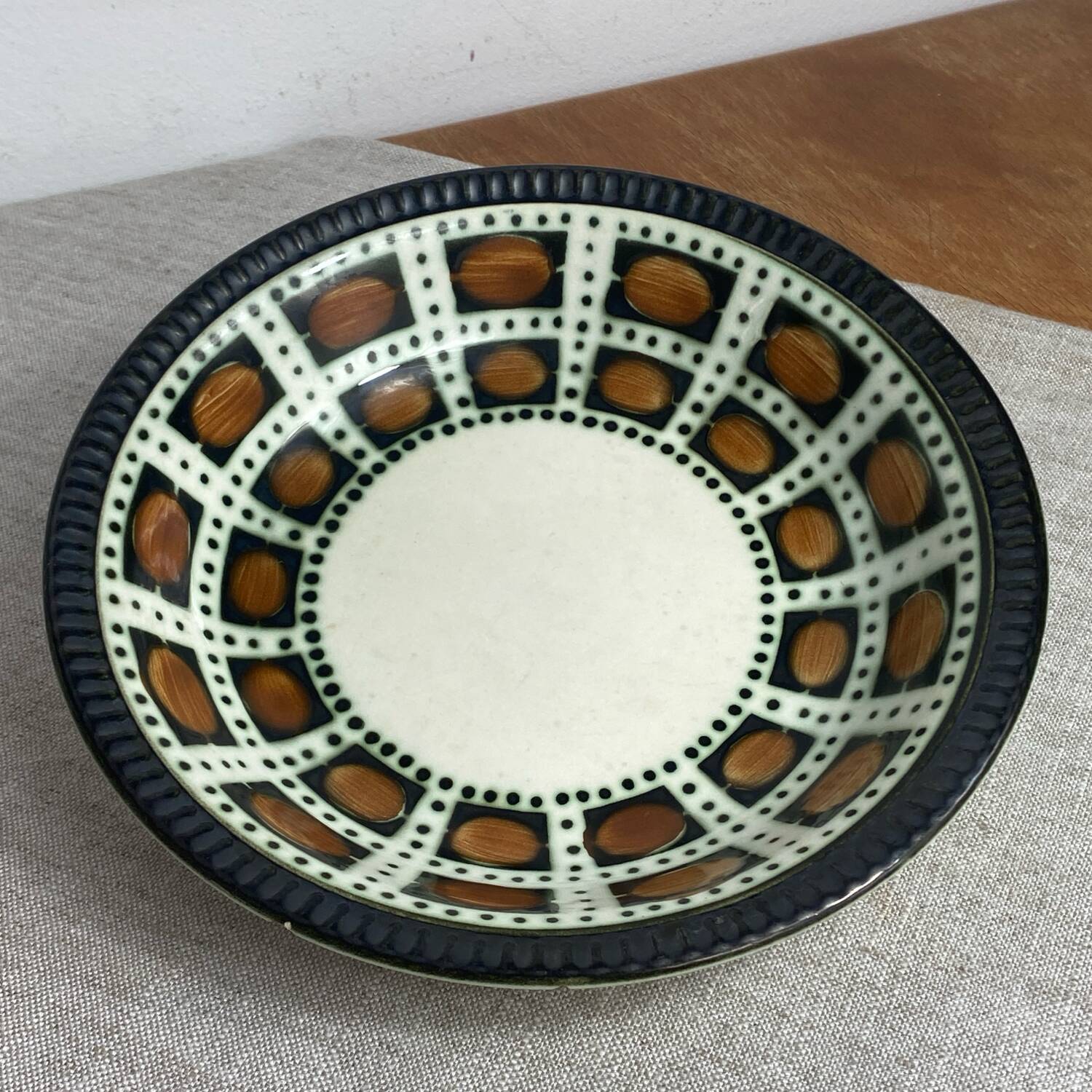 Boch Belgium round serving dish