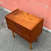 Vintage Danish teak chest of drawers / bedside table, mid-century modern, 1960.